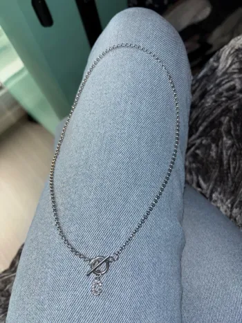 Collier argenté lettre C