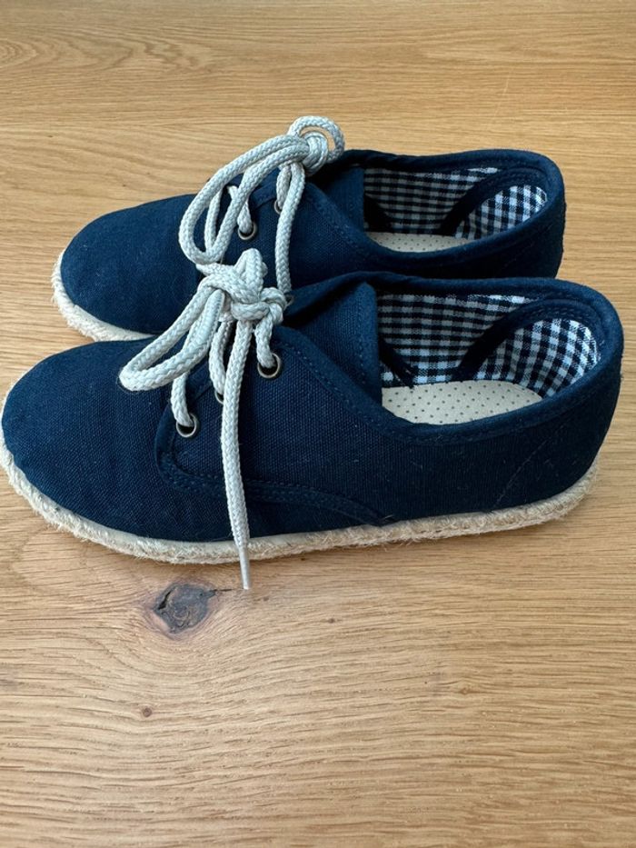 Baskets basses bleu marine à lacets - Pointure 28 - photo numéro 5