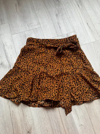 Jupe short motif pois / motif animalier