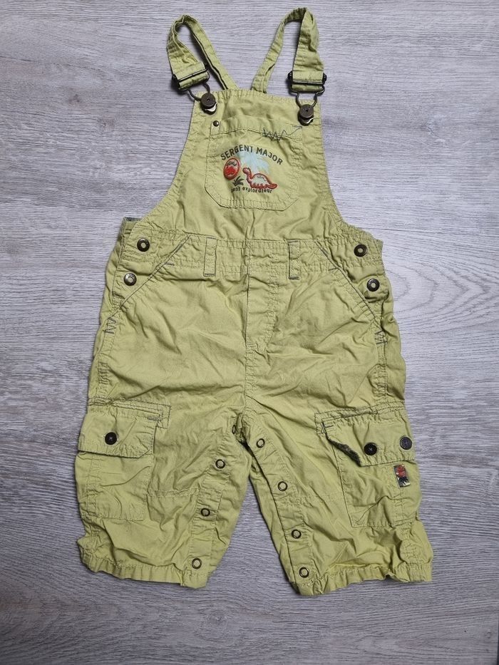 ​Salopette Taille 24 mois Sergent Major bébé garçon Dinosaure Kaki Camouflage Tres bonne etat
