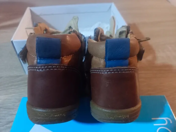 Chaussures montantes baby bottes - photo numéro 3