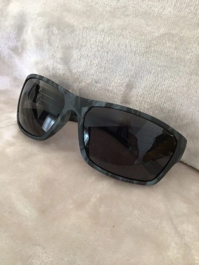 Jolies lunettes de soleil vintage - photo numéro 3