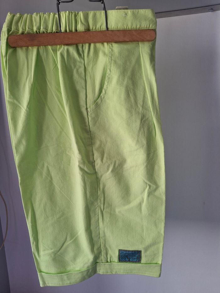 Très joli bermuda neuf vert anis - photo numéro 4