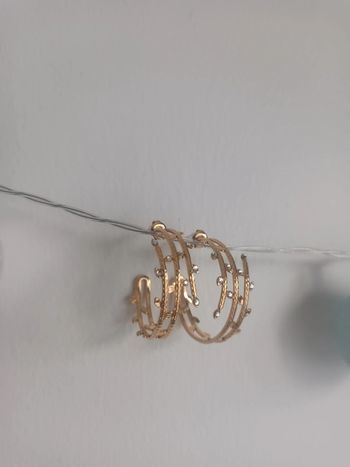 Boucles d'oreilles créoles dorée en acier inoxydable petites feuilles et strass Bohm Neuf