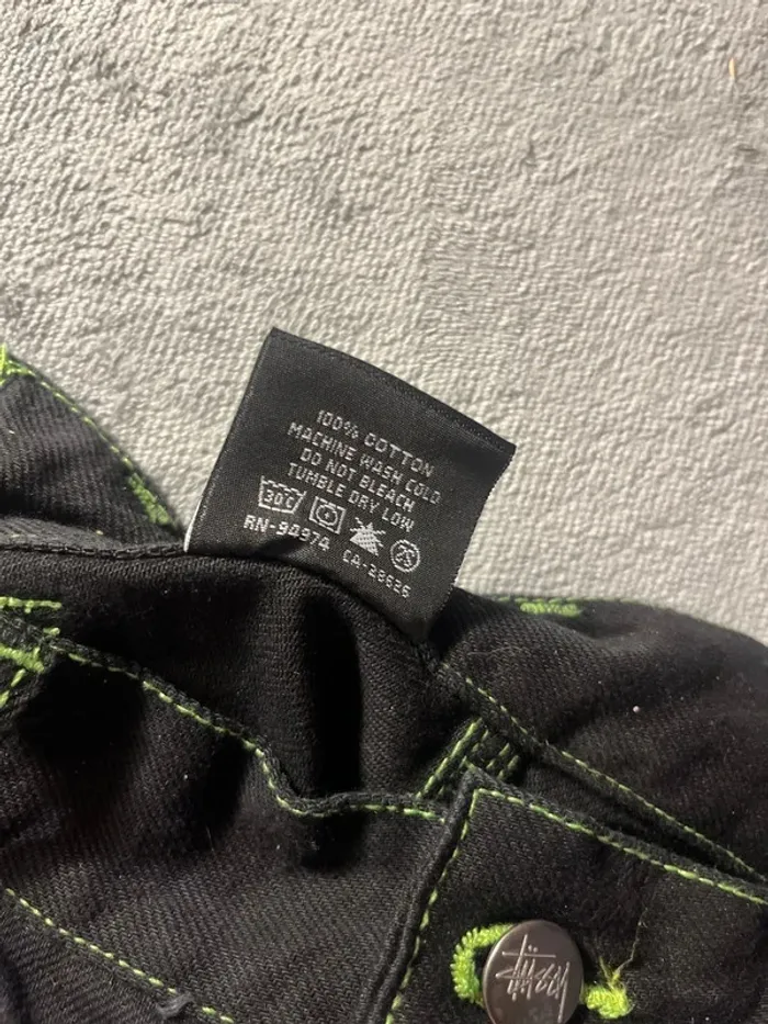 Short/Jort Stussy Black Embroidered Green Lime Big Logo Back – Taille L - photo numéro 7