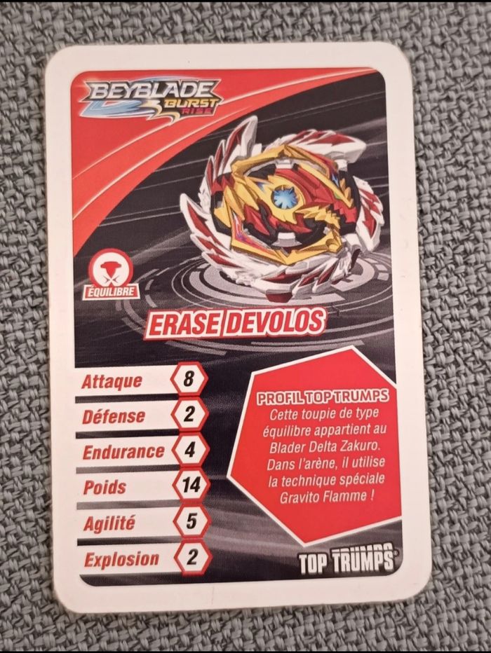 Lot de 3 cartes "toupies Beyblade"