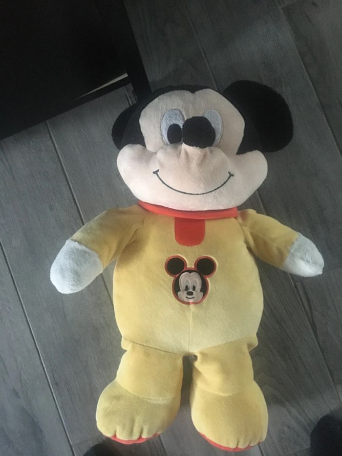 Peluche Mickey