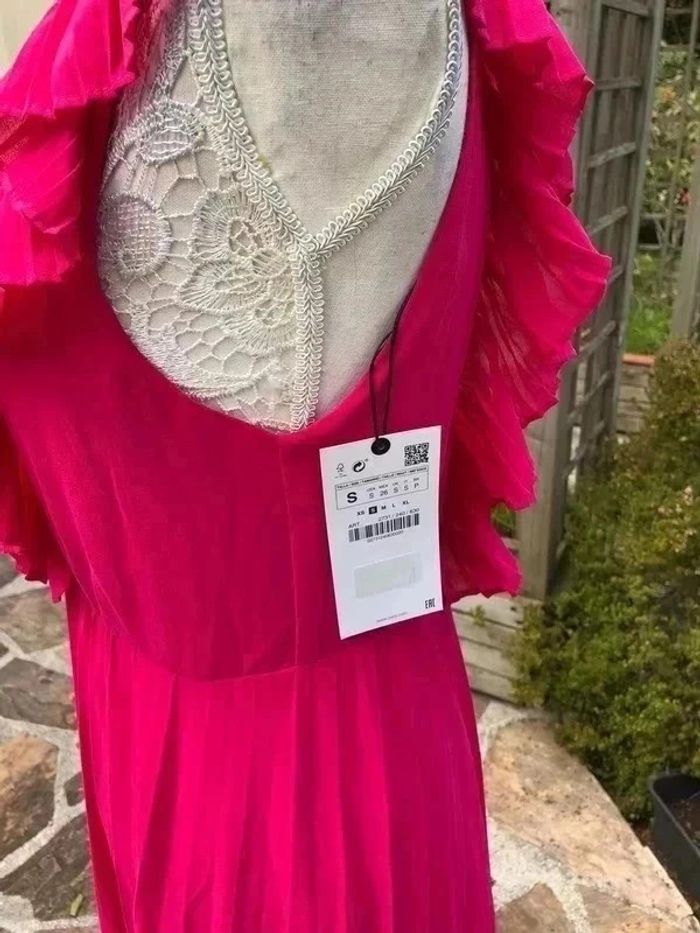 Robe Zara longue chic neuve taille S - photo numéro 4
