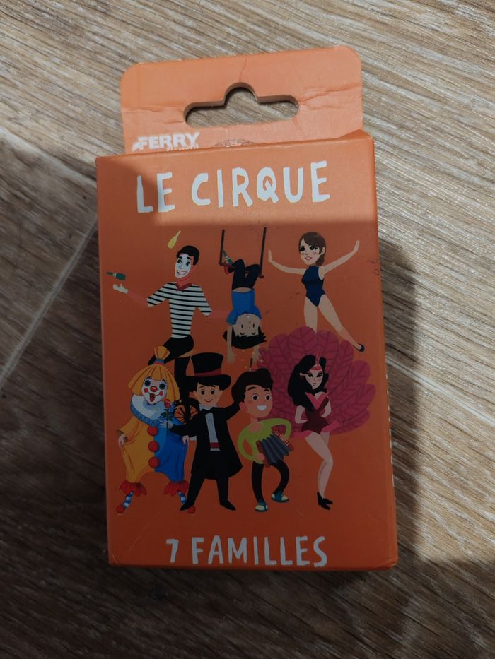 7 familles, le cirque