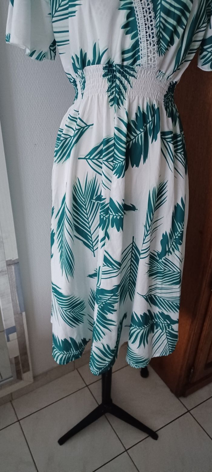 Très jolie robe d'été femme T U - photo numéro 3