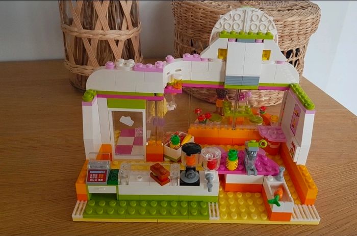 Lego friends 41035
Le bar à smoothies de heartlake city
Complet
Excellent état - photo numéro 3