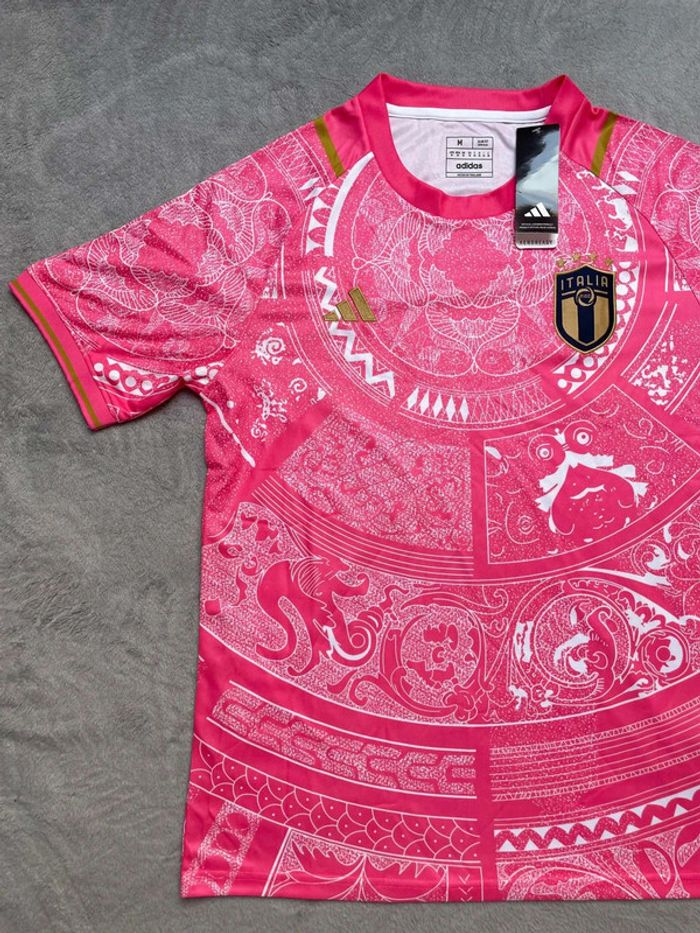 Maillot concept foot Italie rose édition Baroque taille M - photo numéro 2