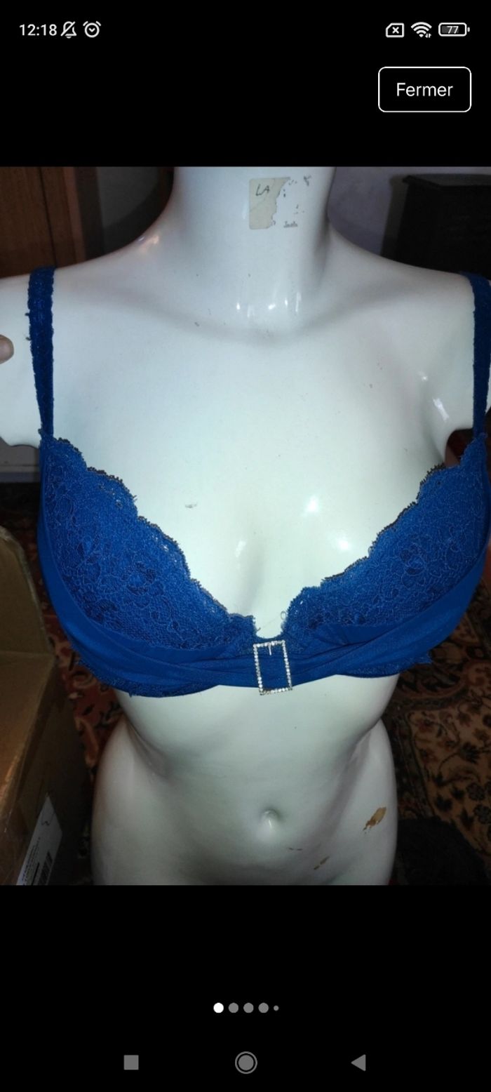 Très beau soutien gorge f9