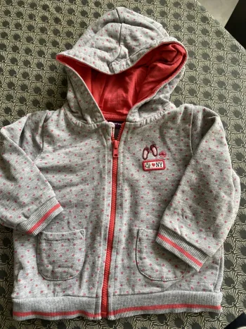 gilet zippé à capuche 9 mois