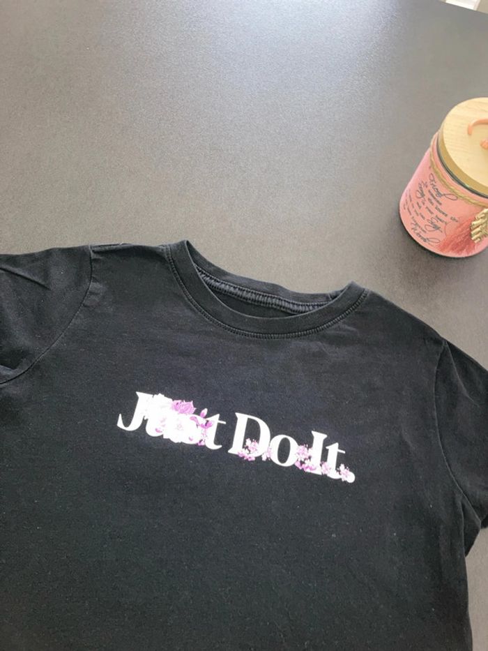 Nike tee shirt fille enfant taille 12 ans L 146 cms vêtement sport - photo numéro 2