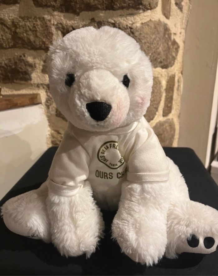 Peluche Ours Blanc Marionnaud Paris Ours chic Ines de La Fressauge Collection