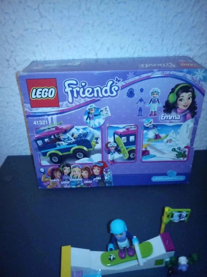 Lego Friends 41321 Le Tout-terrain de la Station de Ski - photo numéro 6