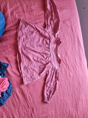 Blouse légère manches longues tape à l'œil très bon état 23 mois