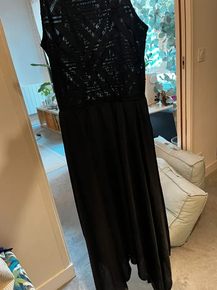 Robe longue noire - photo numéro 4