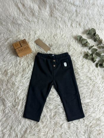 Pantalon noir Kiabi taille 9 mois