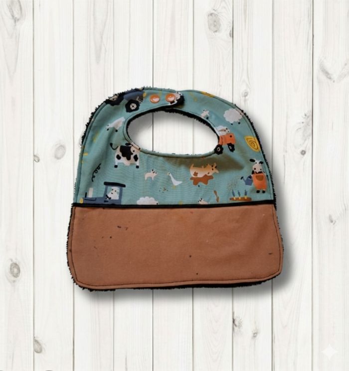 Bavoir classique Création fait main artisanale - photo numéro 3