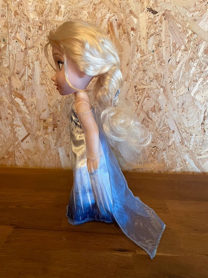 Jolie Poupée Disney Elsa de la Reine des neiges - photo numéro 4
