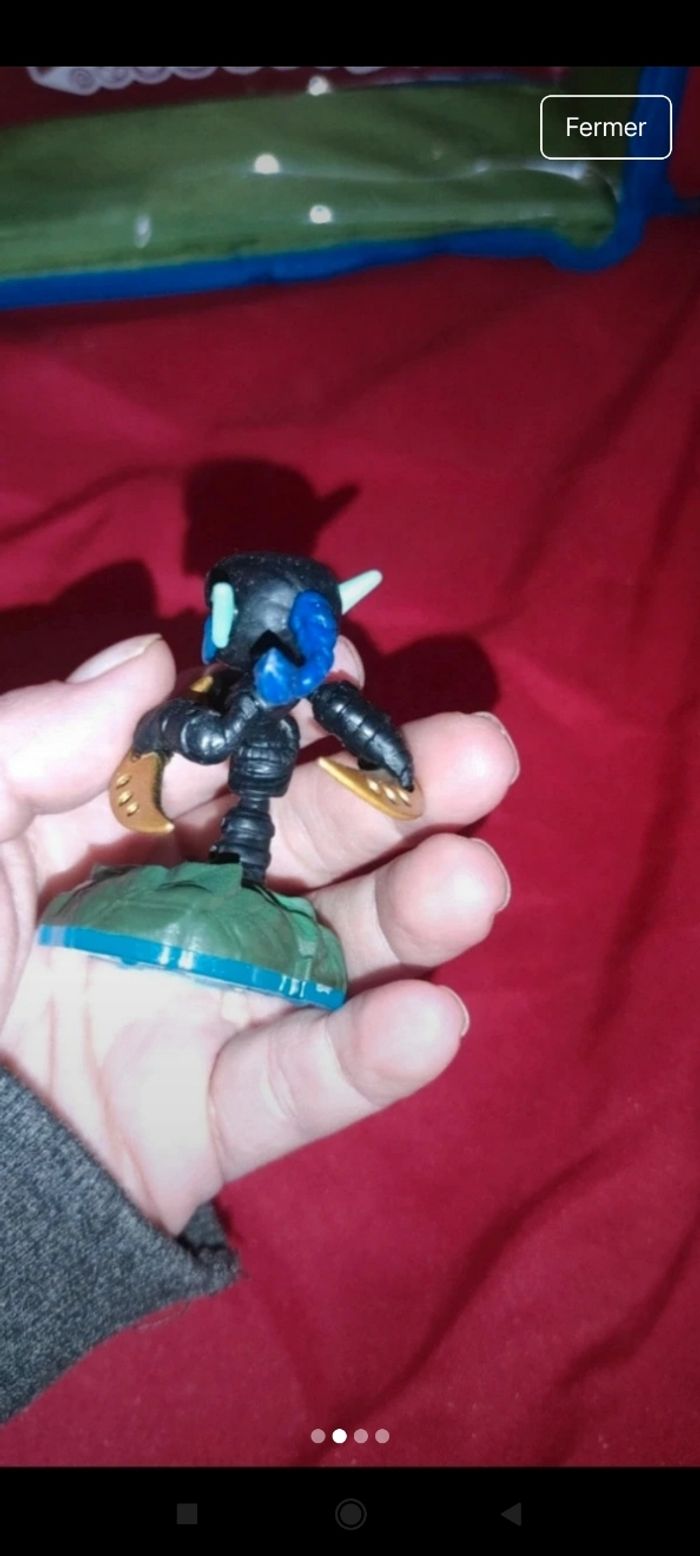 Figurine Skylanders 
j11 - photo numéro 4