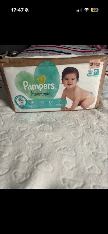 Couche Pampers taille 3