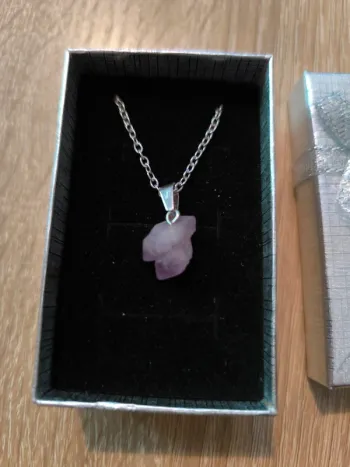 Collier chaîne pierre