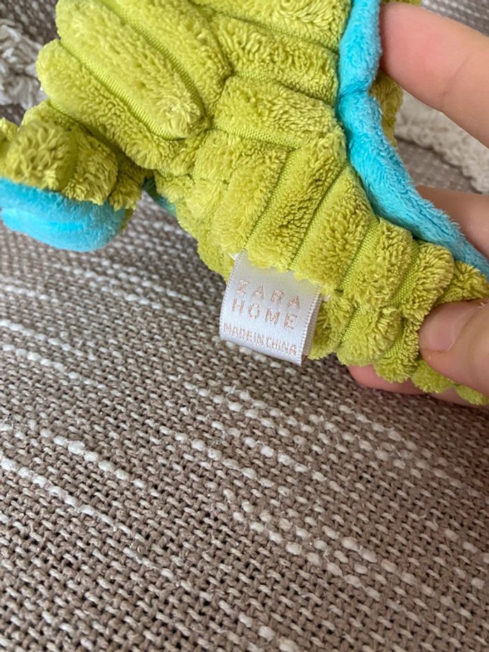 Peluche doudou 20cm Zara Home dragon vert et bleu très bon état - photo numéro 4