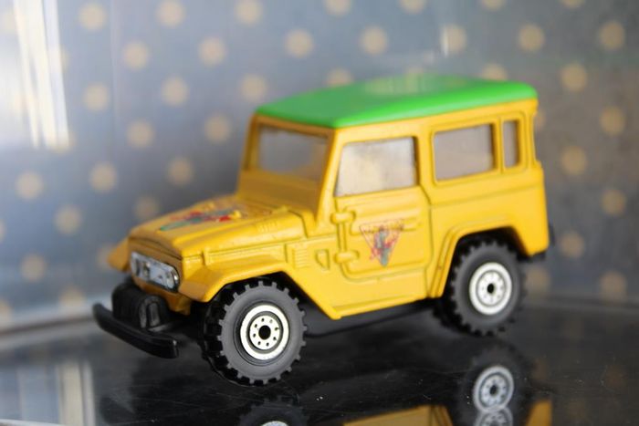 Voiture miniature plus remorque - photo numéro 3