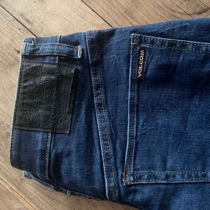 Jean «  Volcom » taille 29 - photo numéro 2