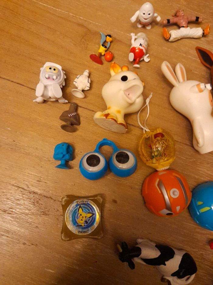 Lot de 35 figurines - photo numéro 2