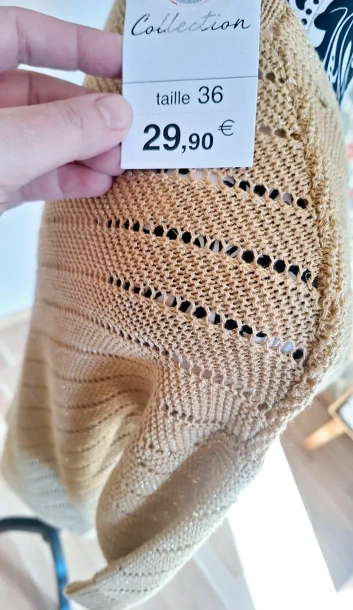 Sublime ! Pull léger en maille pailleté neuf - photo numéro 2