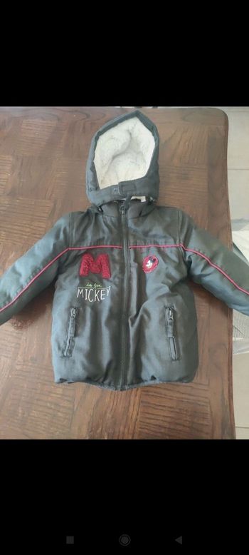 Manteau Mickey Disney Baby taille 9 mois très bon état