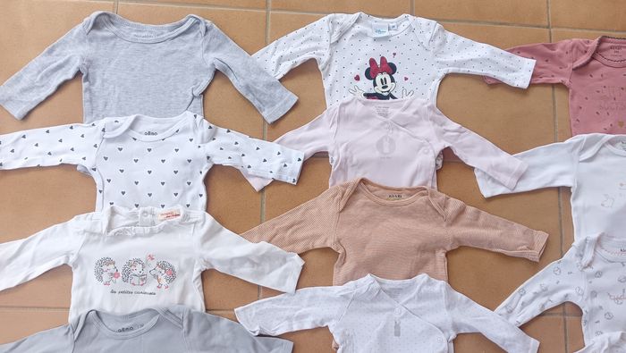 Lot 19 bodys 3 mois fille manche longue - photo numéro 3
