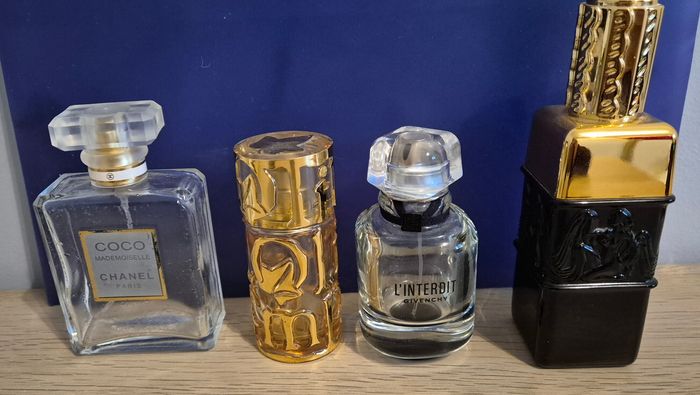 Lot de 4 bouteilles de parfum vide - photo numéro 2