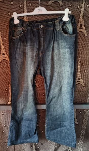 Jean effet délavé élastique à la taille (54-56)