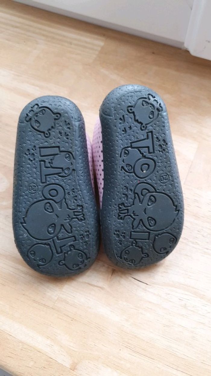 Pantoufles Pointure 20 - photo numéro 5