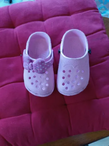 Crocs roses nœud Minnie 22