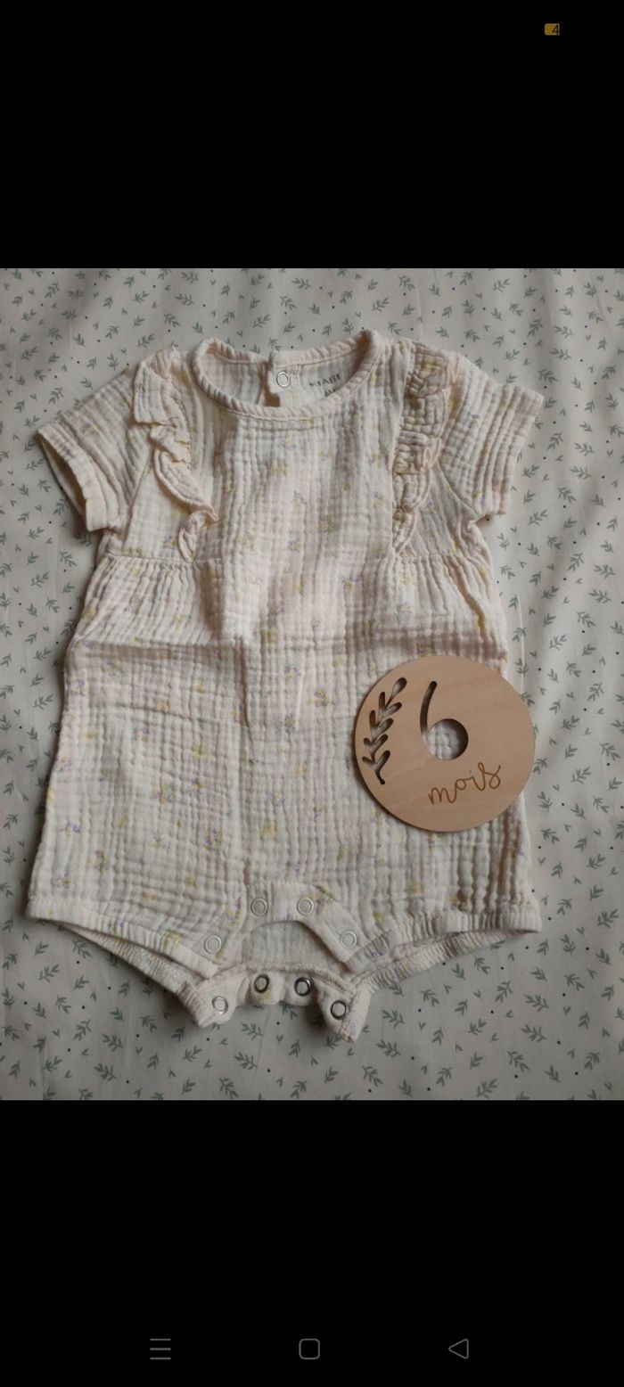 Lot vêtement 6 mois été - photo numéro 3