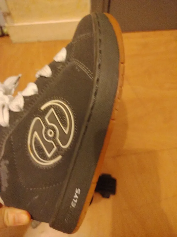 Basket heelys taille 34 - photo numéro 11