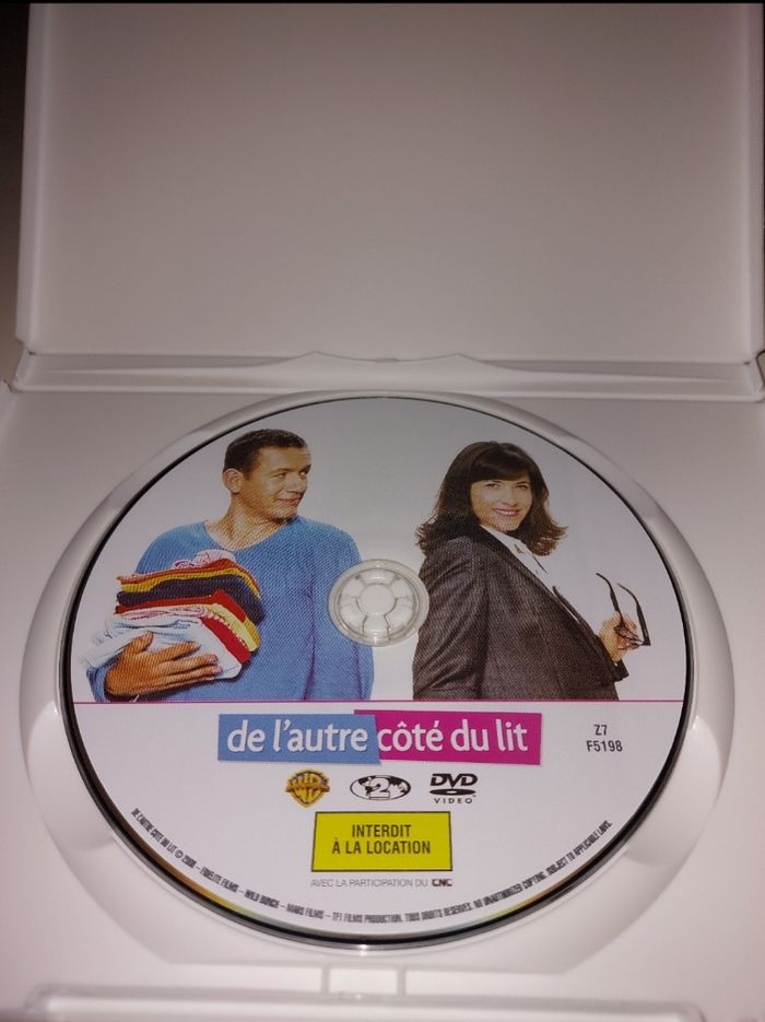 Dvd De l'autre côté du lit - photo numéro 2