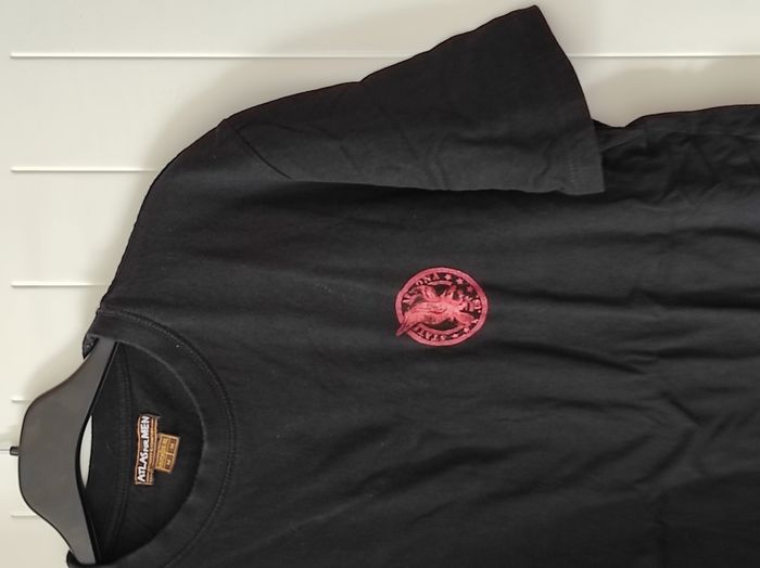 🖤 T-shirt homme noir – taille M – logo poitrine - photo numéro 2