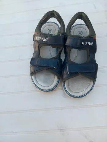 Nu pieds de taille 35 et marque Gémo