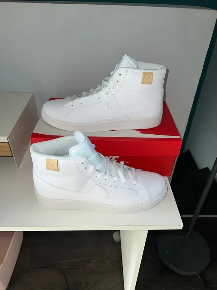 Basket Nike Taille 44.5 unisex - photo numéro 2