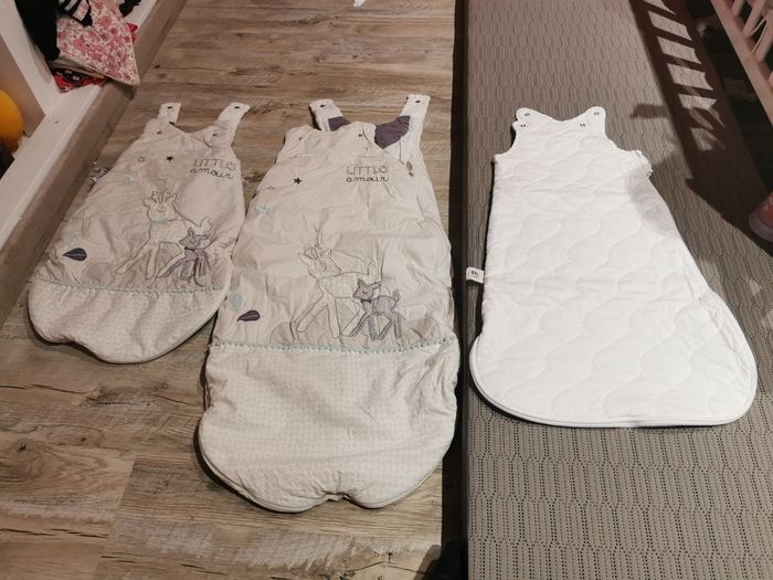 Lot de 3 gigoteuses