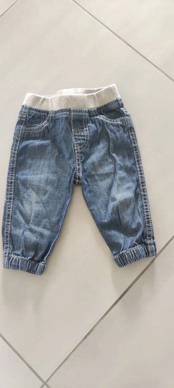 Jean garçon taille 12 mois
