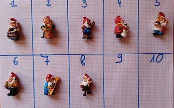 Figurines kinder "Nains travailleurs" (1992) "Nains 4 saisons" (1998)