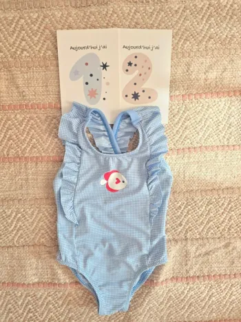 Maillot de bain vichy bleu et blanc 12 mois Obaïbi porté une seule fois